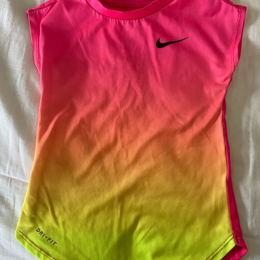 Nike dri fit tee shirt